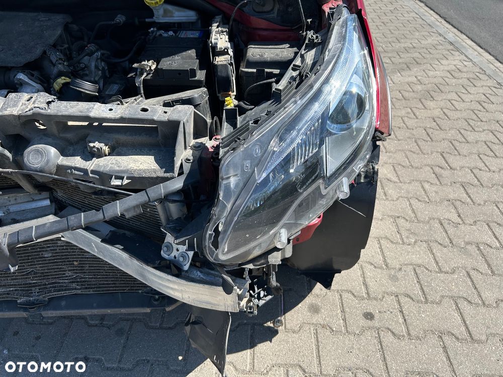 Peugeot 2008 BlueHDi 100 STOP & START Signature - 35