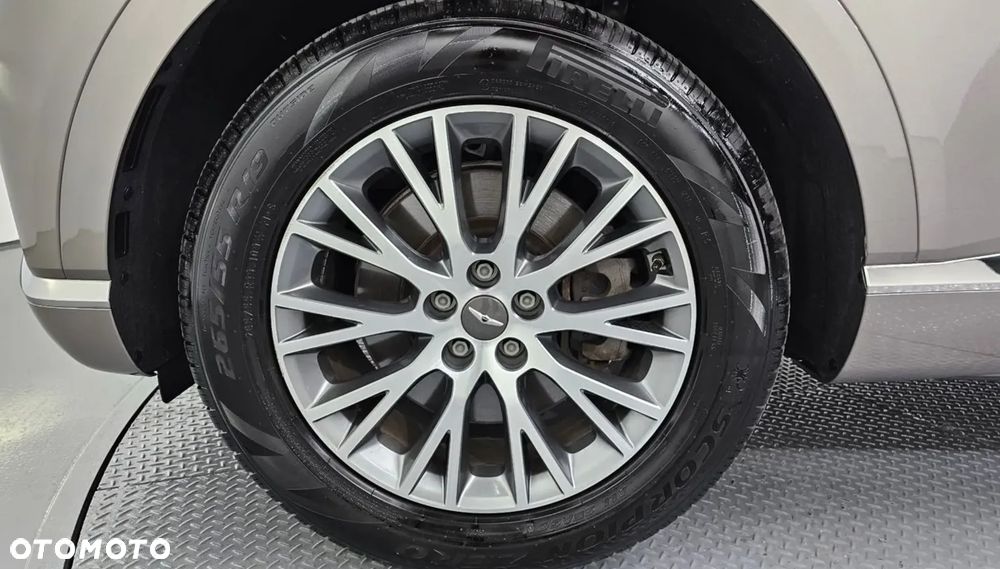 Hyundai Genesis 3.8 V6 GDI - 6