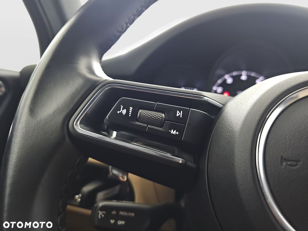 Porsche Macan Standard - 16