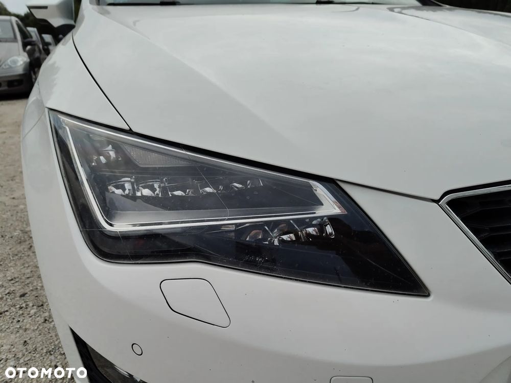 Seat Leon 2.0 TDI DPF Ecomotive DSG FR - 32