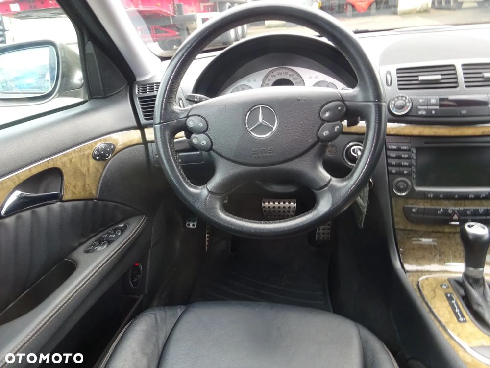 Mercedes-Benz Klasa E 280 CDI 4Matic Automatik Avantgarde DPF - 20