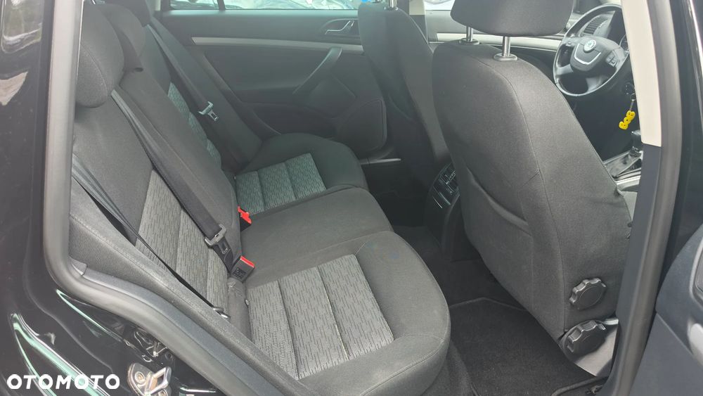 Skoda Octavia 1.6 TDI DPF DSG Ambition - 17
