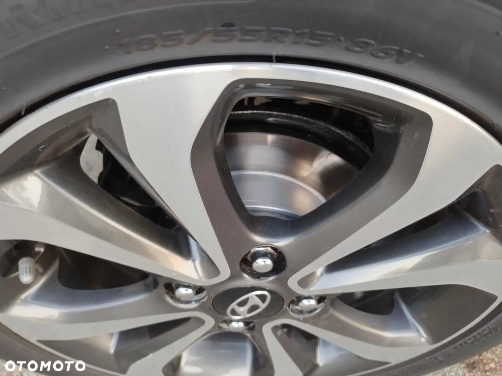 Hyundai i10 1.2 Premium - 12