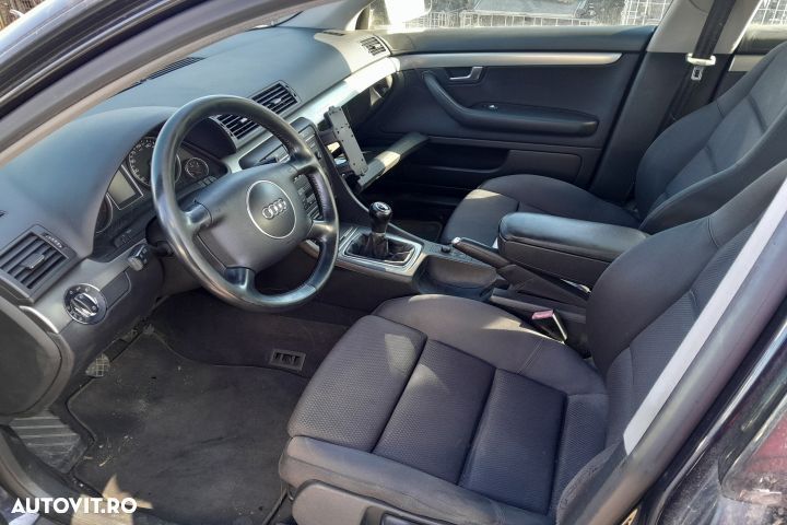 Dezmembrez Audi A4 B6 [2000 - 2005] Sedan 2.5 TDI MT quattro (180 hp) - 5