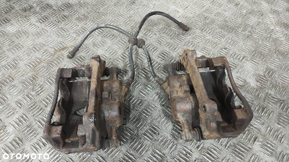 ZACISK HAMULCOWY PRAWY PRZÓD + LEWY PRZÓD  RENAULT TRAFIC II - 3