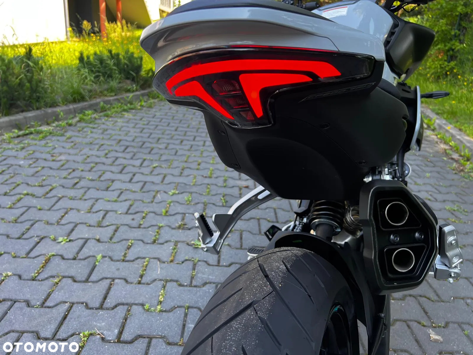 CFMoto NK - 6