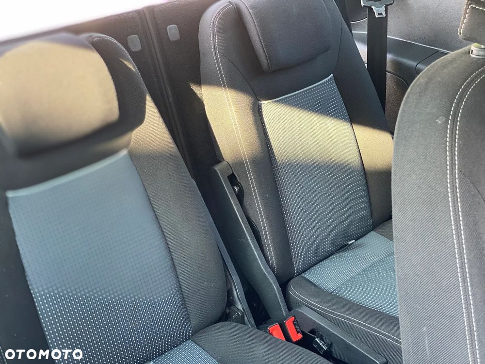 Ford S-Max - 33
