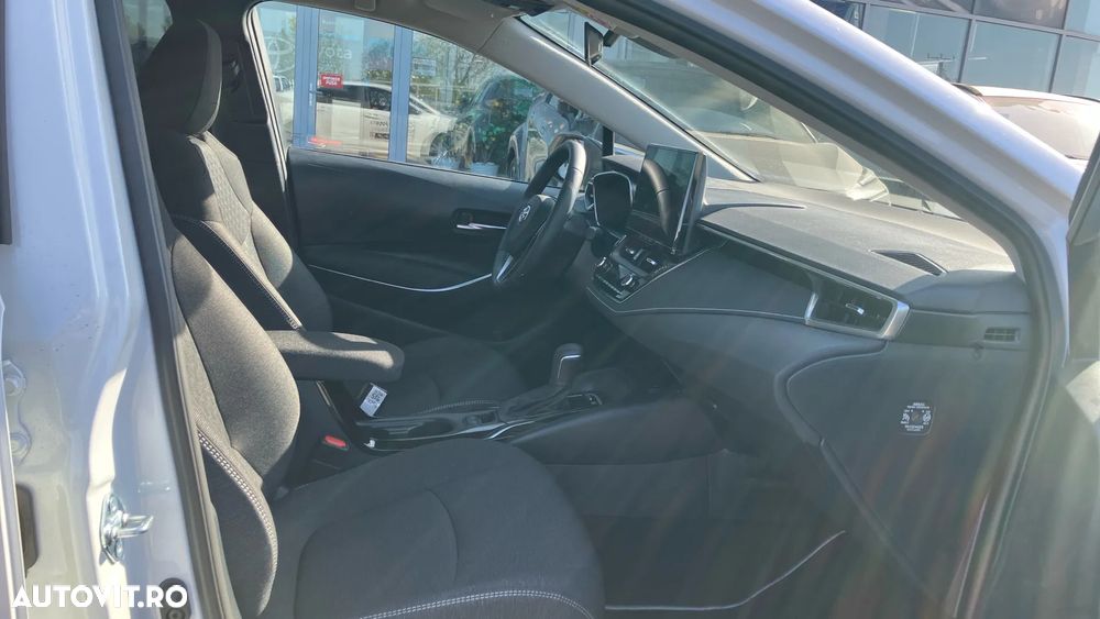 Toyota Corolla 1.8 HSD Dynamic - 8