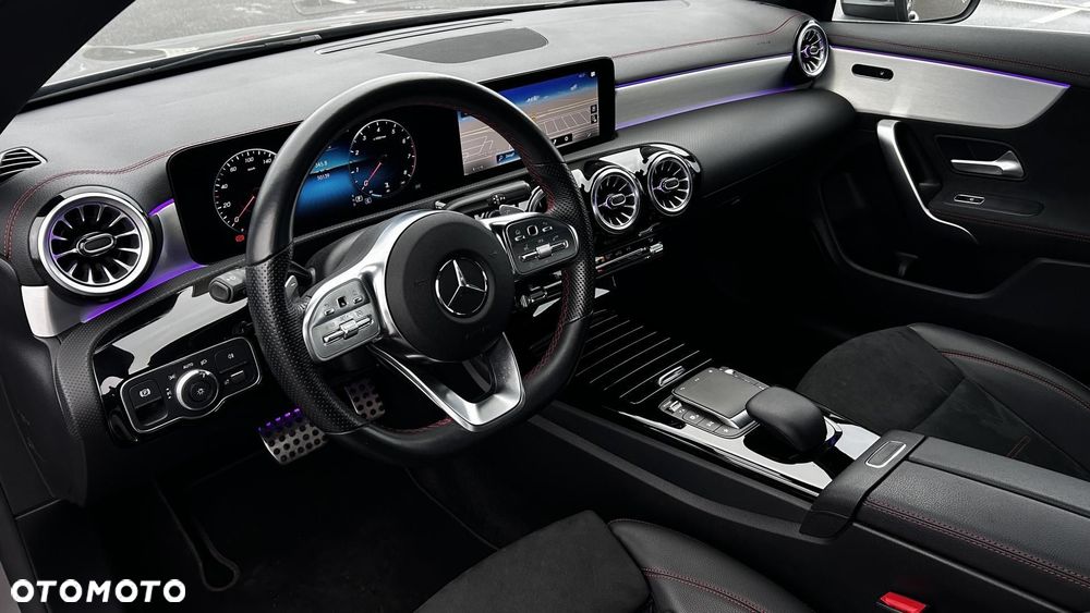 Mercedes-Benz CLA 180 AMG Line 7G-DCT - 11