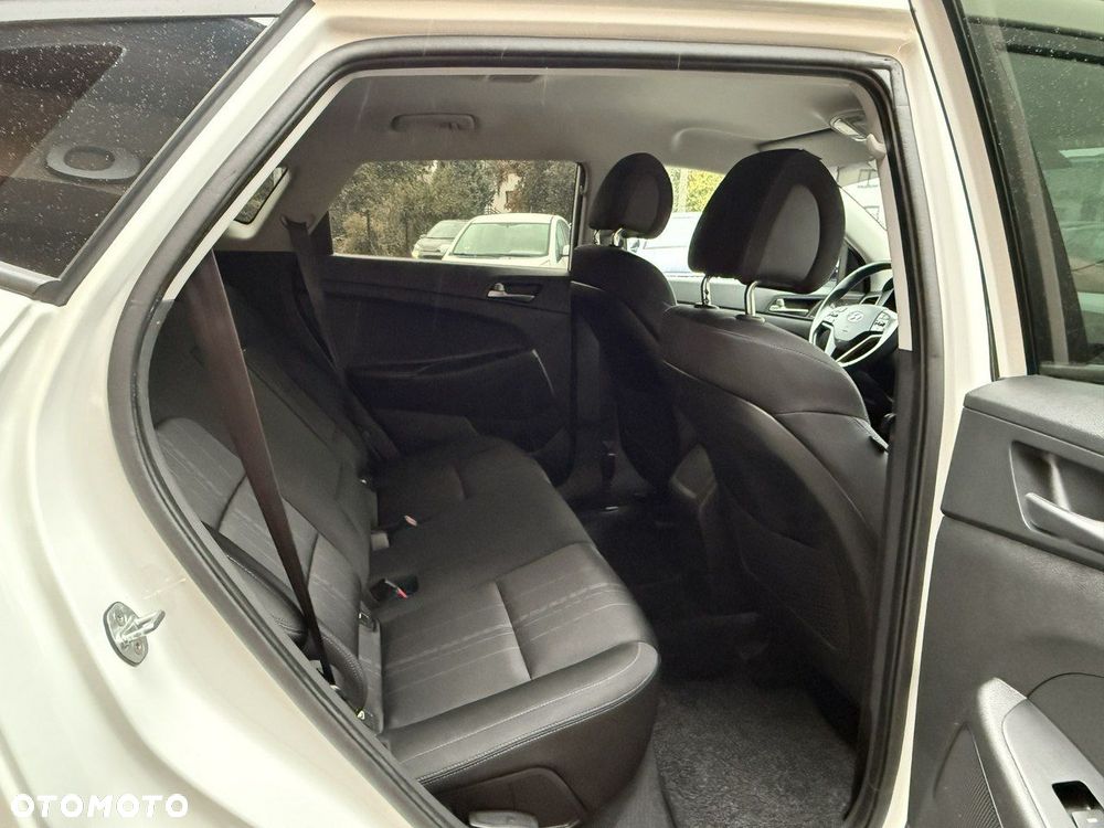 Hyundai Tucson 1.6 GDI BlueDrive Style 2WD - 28