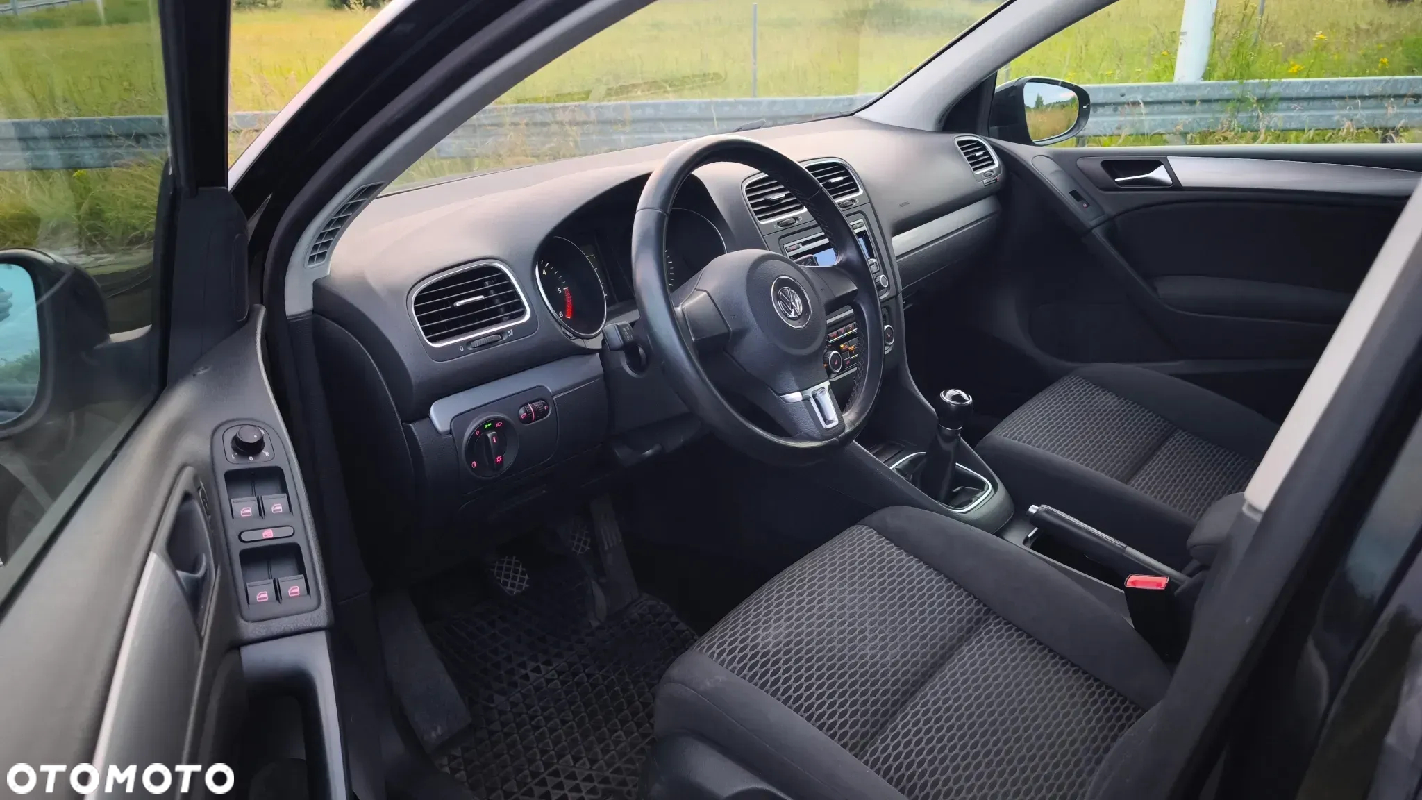 Volkswagen Golf VI 1.6 TDI Trendline - 5