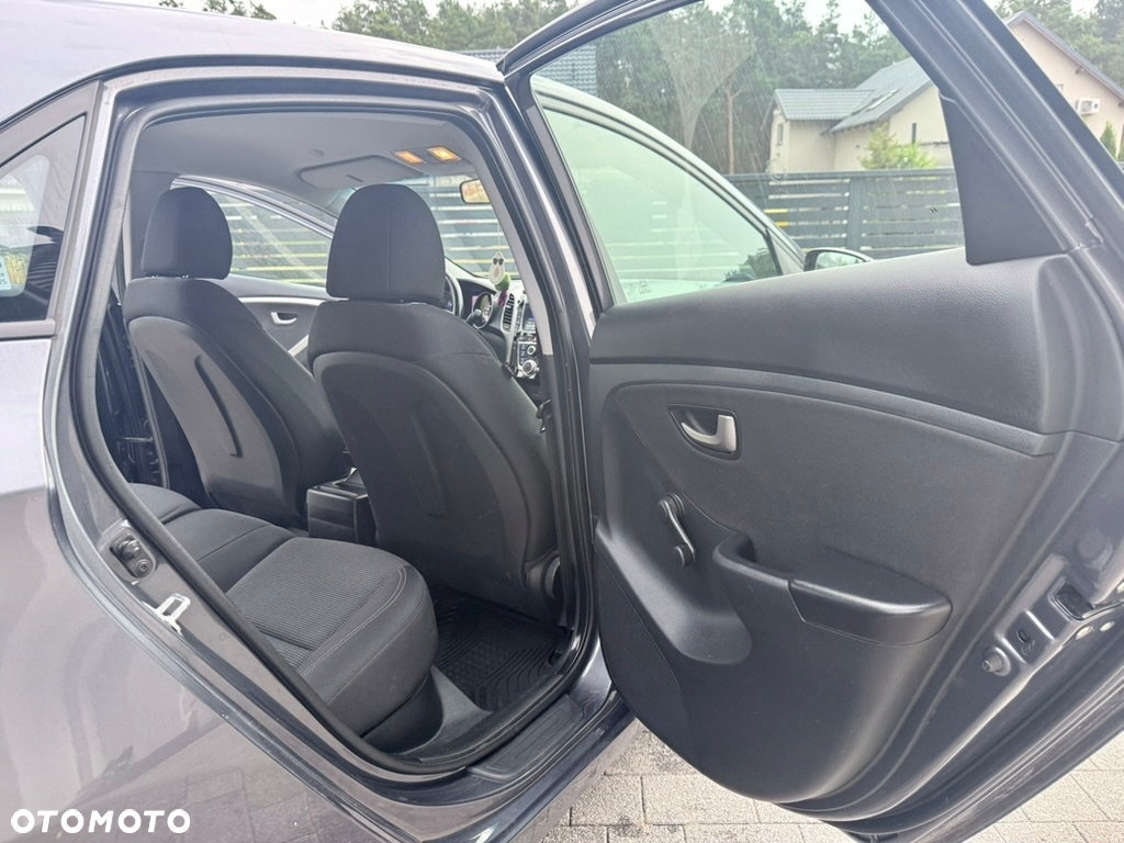 Hyundai i30 1.4 CRDi Comfort - 32