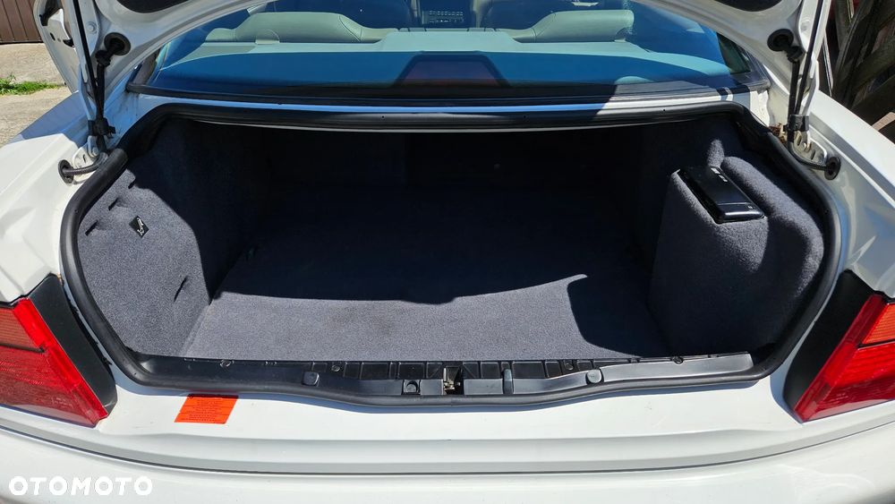 BMW Seria 8 - 23