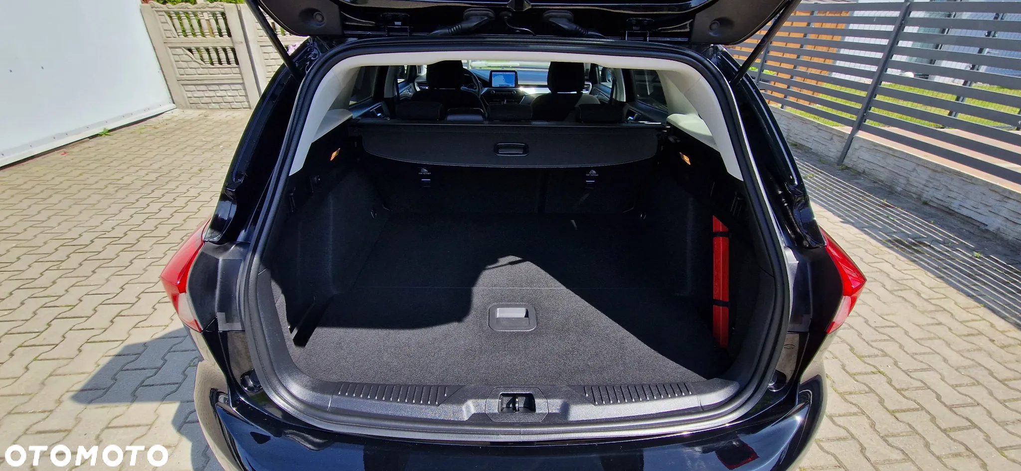 Ford Focus 1.5 EcoBoost Titanium X - 32