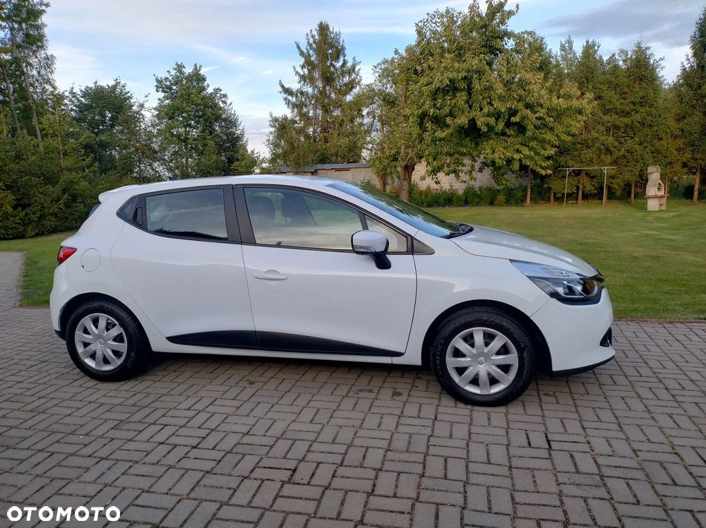 Renault Clio 1.2 16V 75 Life - 16