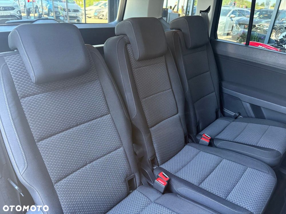 Volkswagen Touran - 15