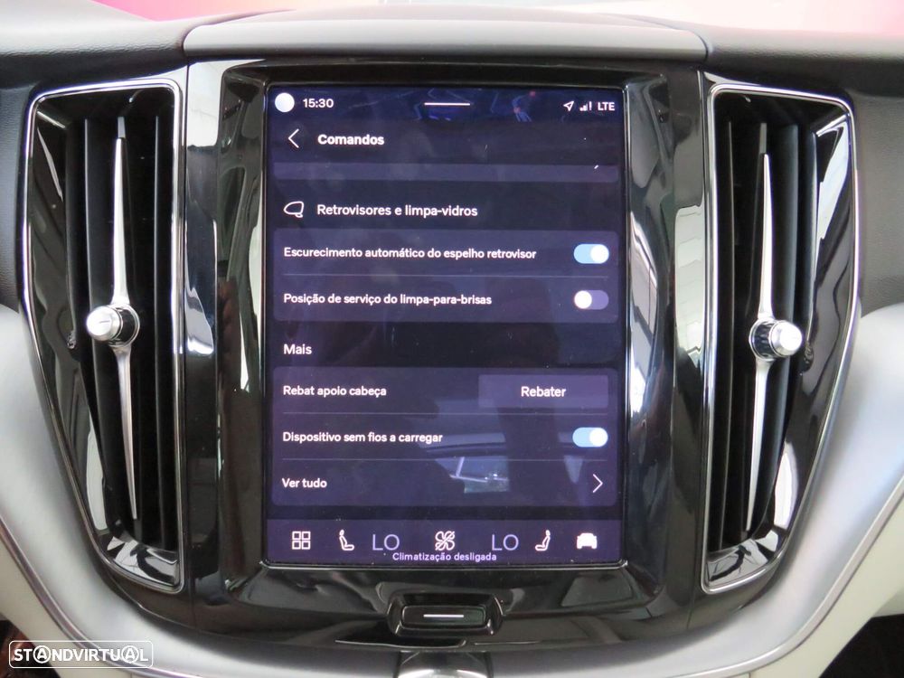 Volvo XC 60 2.0 B4 Momentum Plus - 35