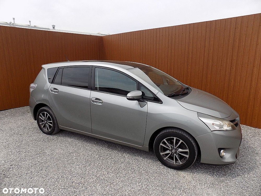 Toyota Verso 2.0 D-4D Life - 22