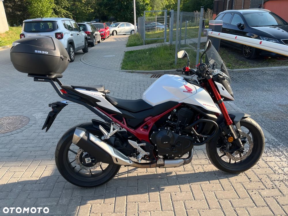 Honda CB - 1