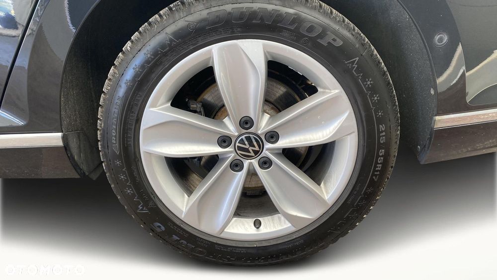 Volkswagen Passat - 14