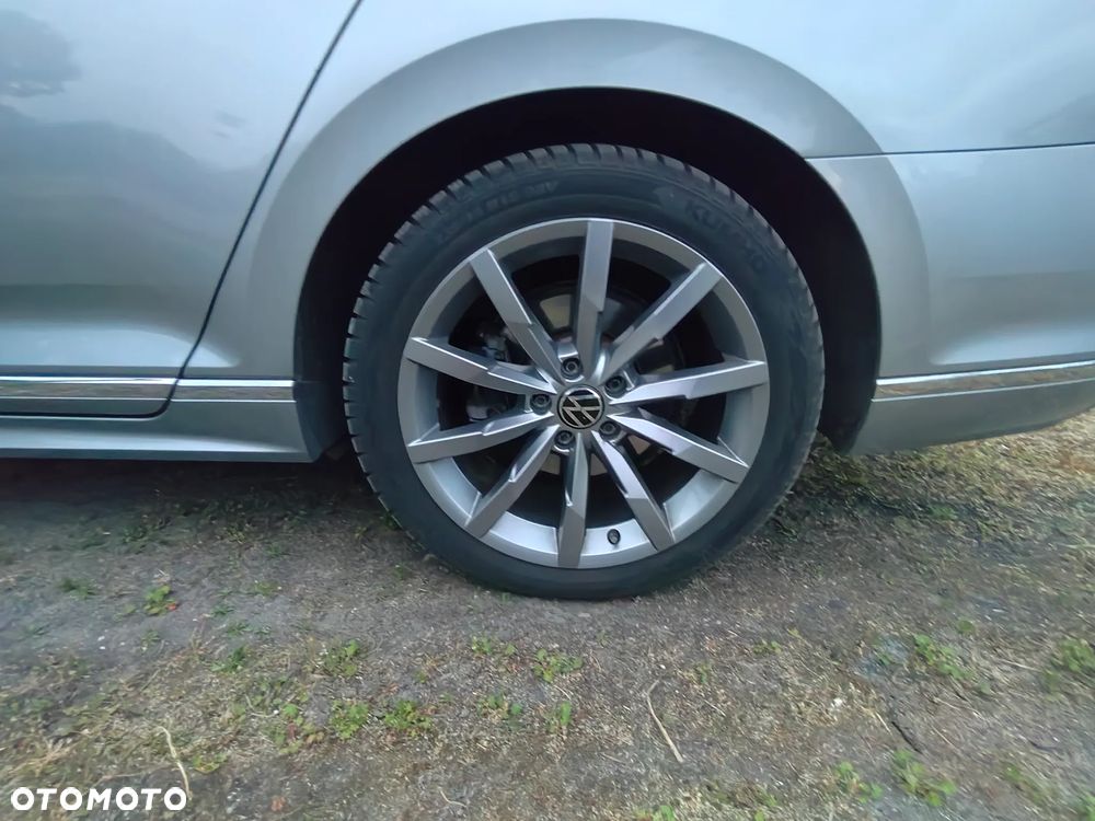 Volkswagen Passat Variant 2.0 TDI SCR DSG 4Motion Elegance - 27