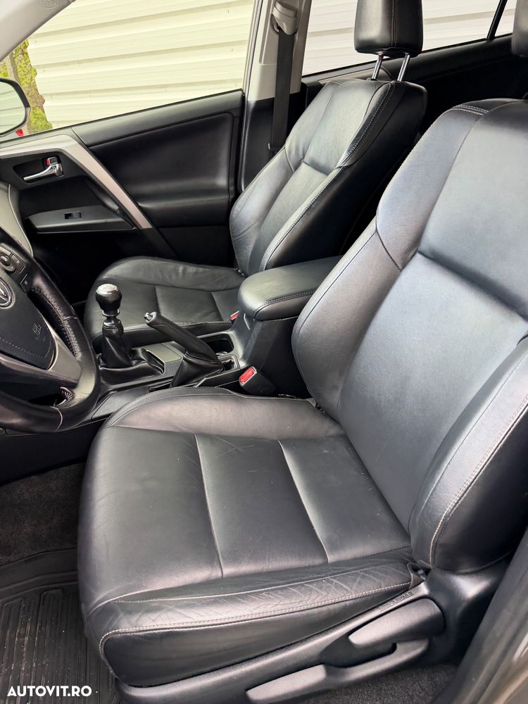 Toyota RAV4 2.0 D-4D 4x2 Start-Stop Edition - 24