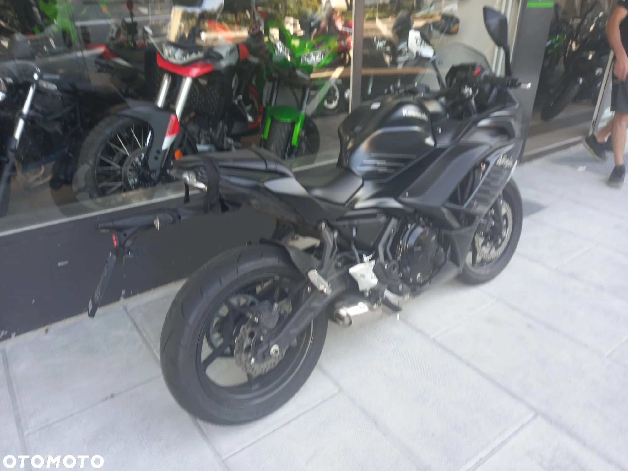 Kawasaki Ninja - 4