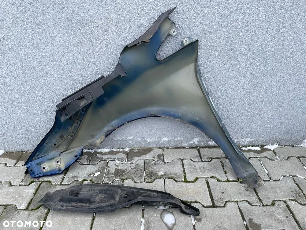 TOYOTA AVENSIS T27 lift T29 15-18 BŁOTNIK PRAWY PRZÓD 8T5 USZKODZONY - 7
