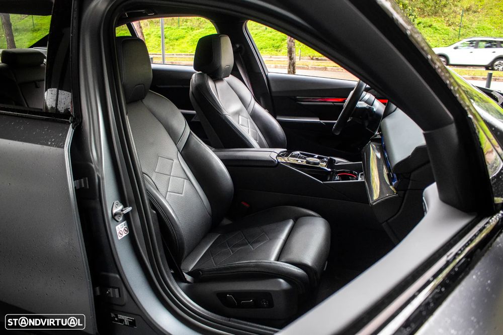 BMW i5 M60 xDrive Pack Desportivo M Pro - 37