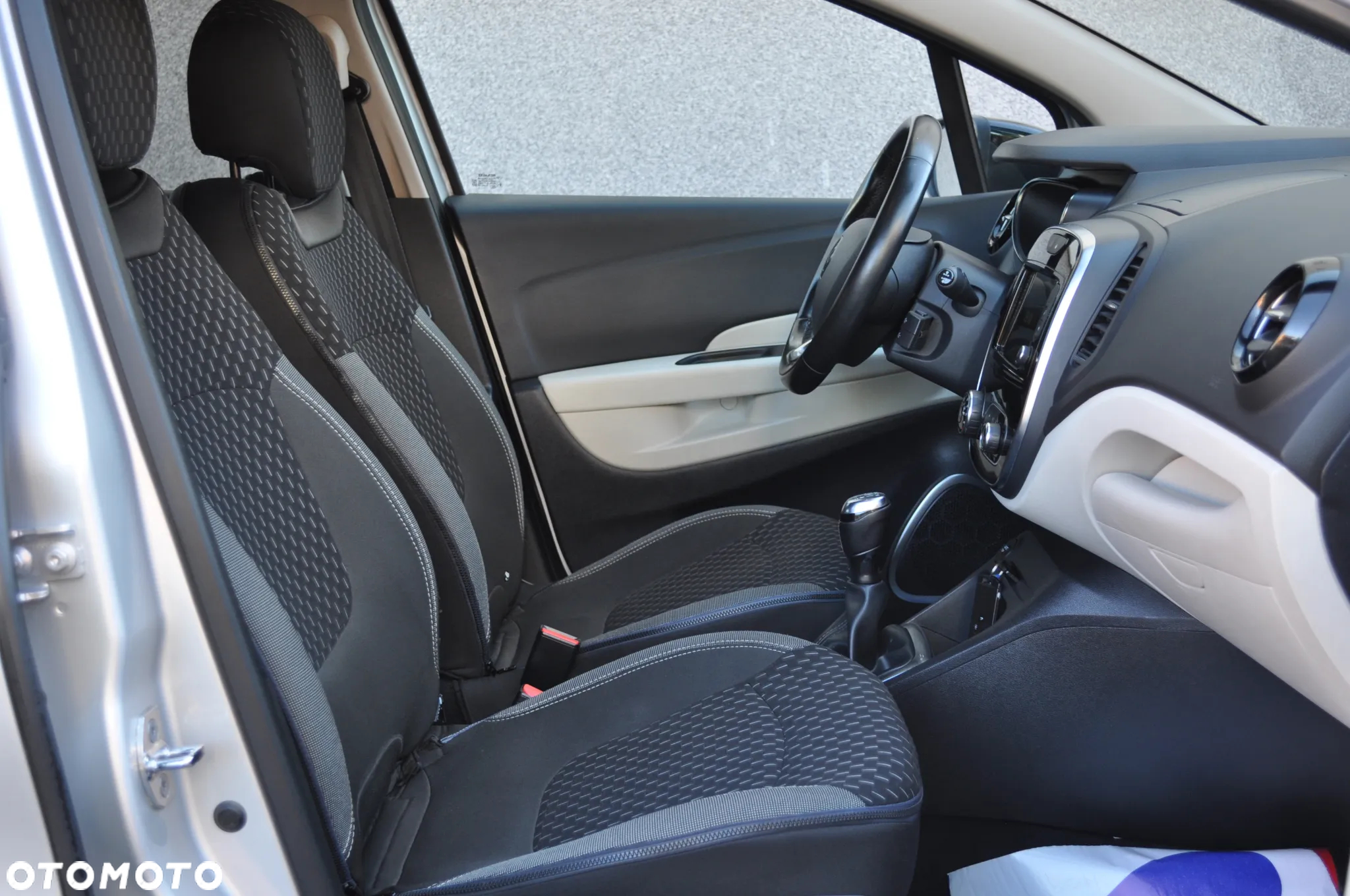 Renault Captur (ENERGY) TCe 90 INTENS - 15