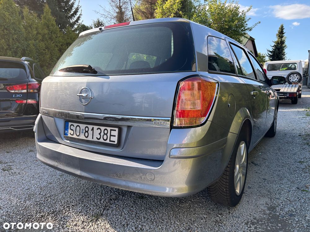 Opel Astra 1.3 CDTI Cosmo - 4
