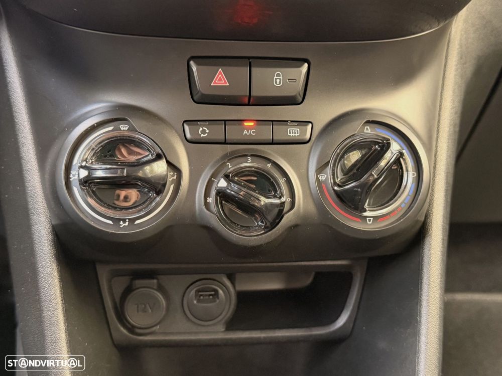 Peugeot 208 1.5 BlueHDi Signature - 31