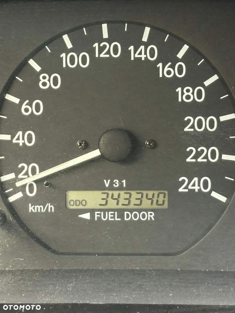 Toyota Camry - 19