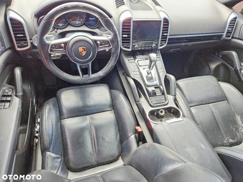 Porsche Cayenne - 9