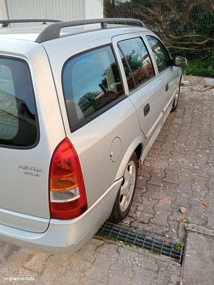 Opel Astra Caravan - 2