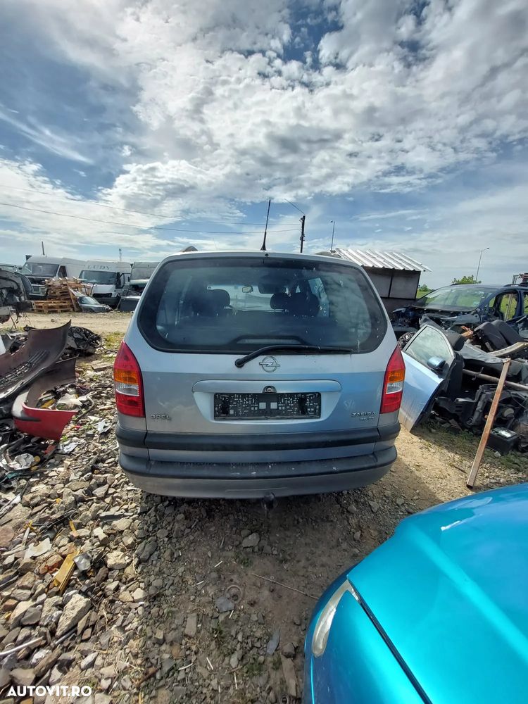 Dezmembrez opel Zafira A 2.0 dti - 8