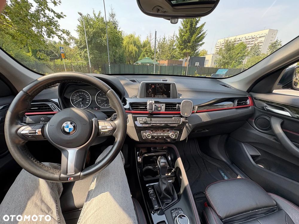 BMW X1 xDrive20i Sport Line - 9