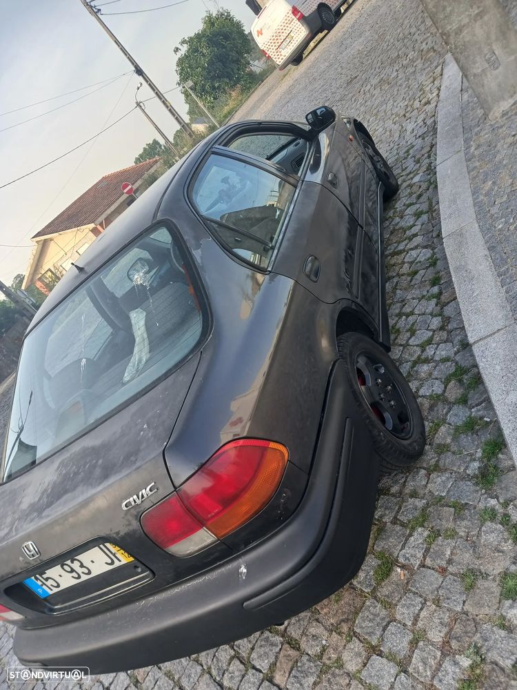 Honda Civic 1.4i S - 4