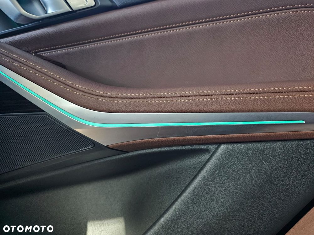 BMW X5 xDrive40i xLine - 28