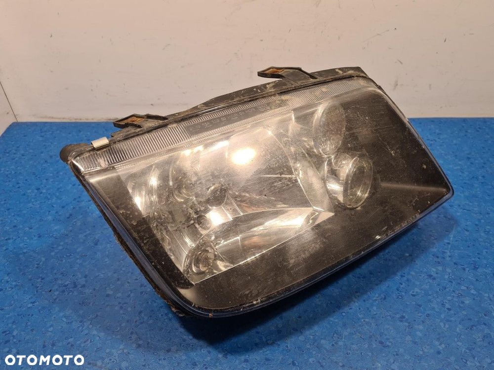 VOLKSWAGEN BORA I REFLEKTOR PRAWY - 2