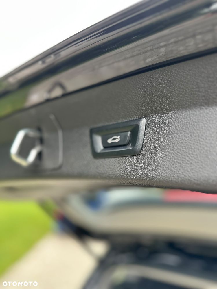 BMW Seria 2 218d xDrive - 7