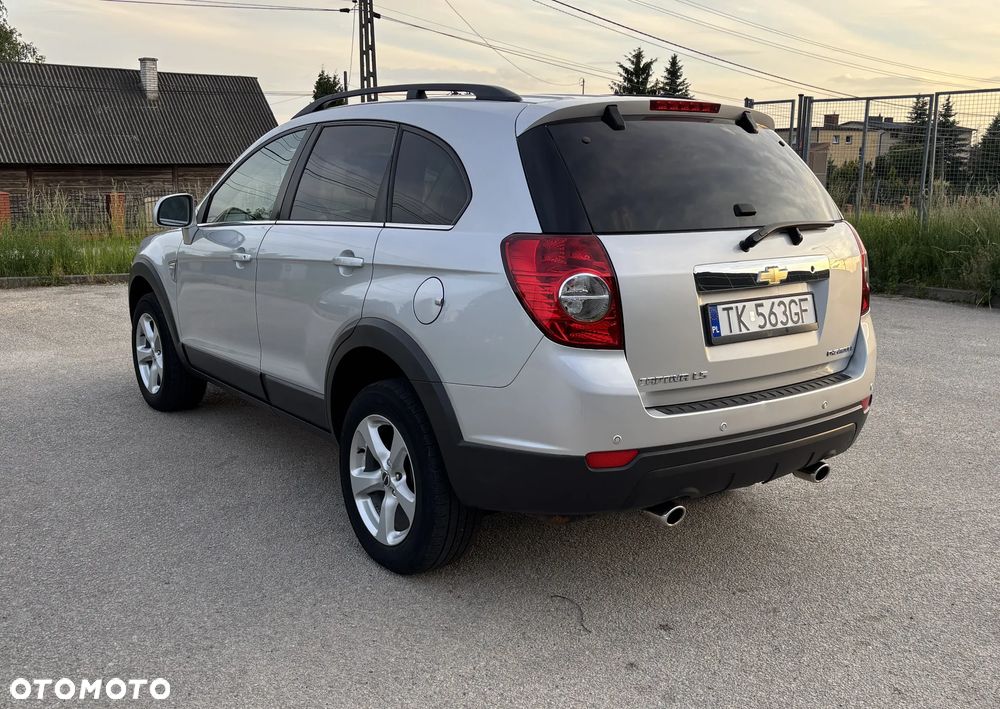 Chevrolet Captiva 2.4 2WD 7 Sitzer LS Family Edition - 7