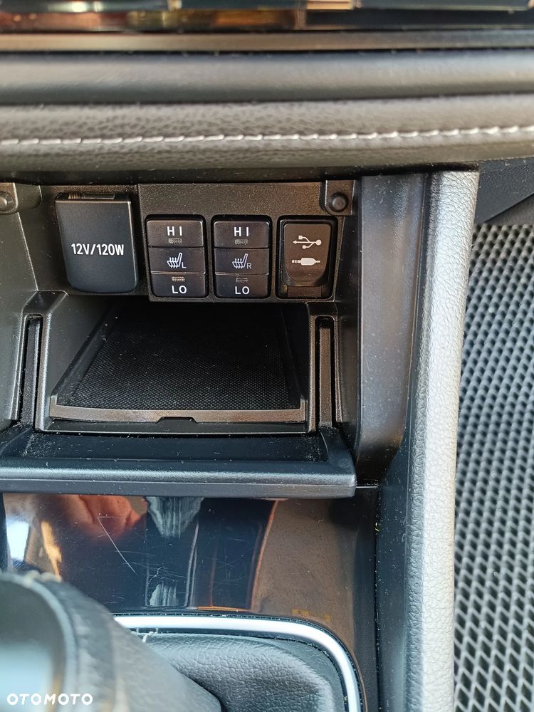 Toyota Auris 1.6 D-4D Prestige - 34