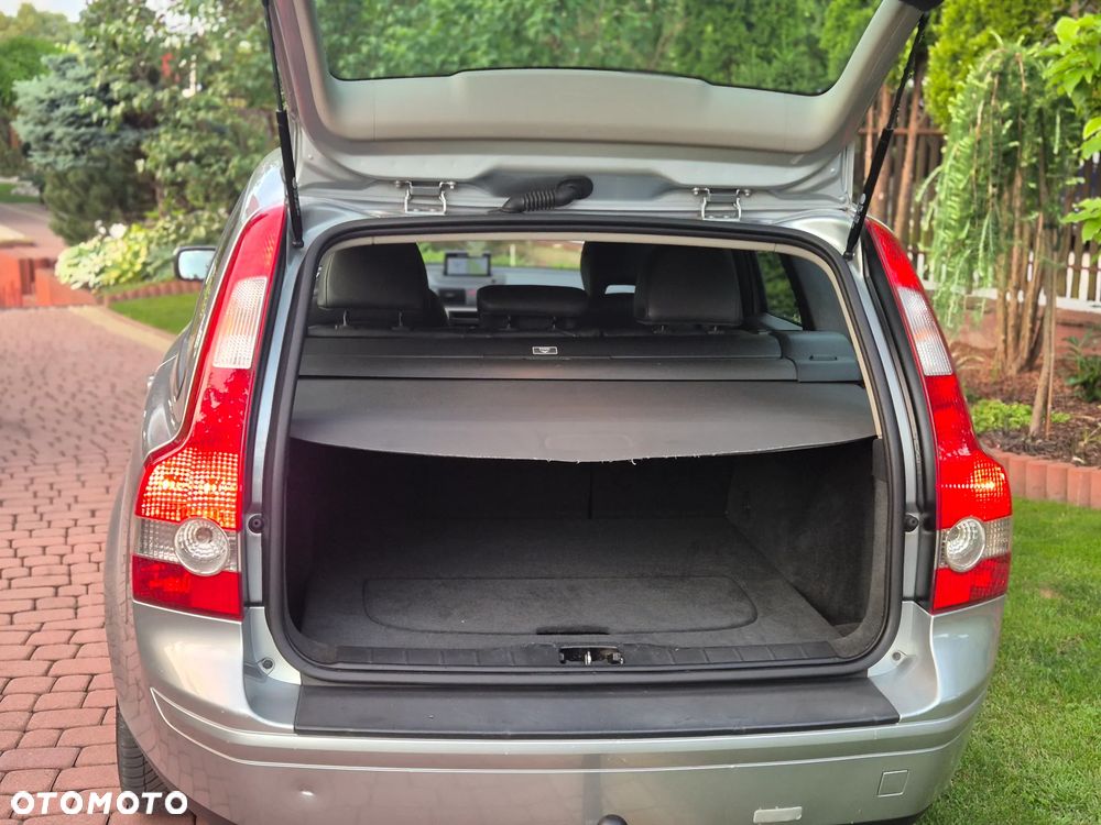 Volvo V50 2.0D Momentum - 10