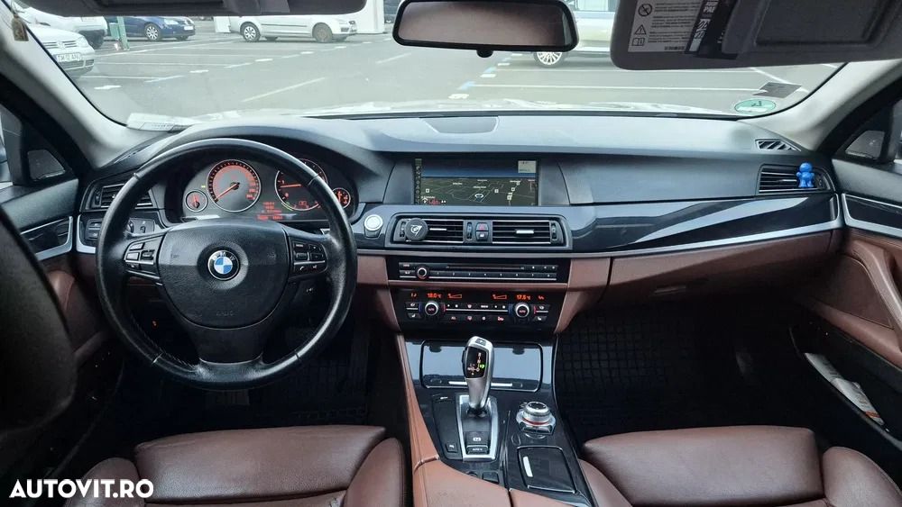 BMW Seria 5 2010 photo 2