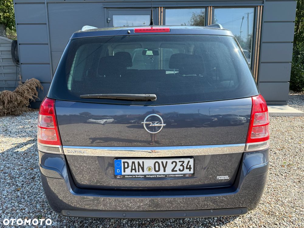 Opel Zafira - 12