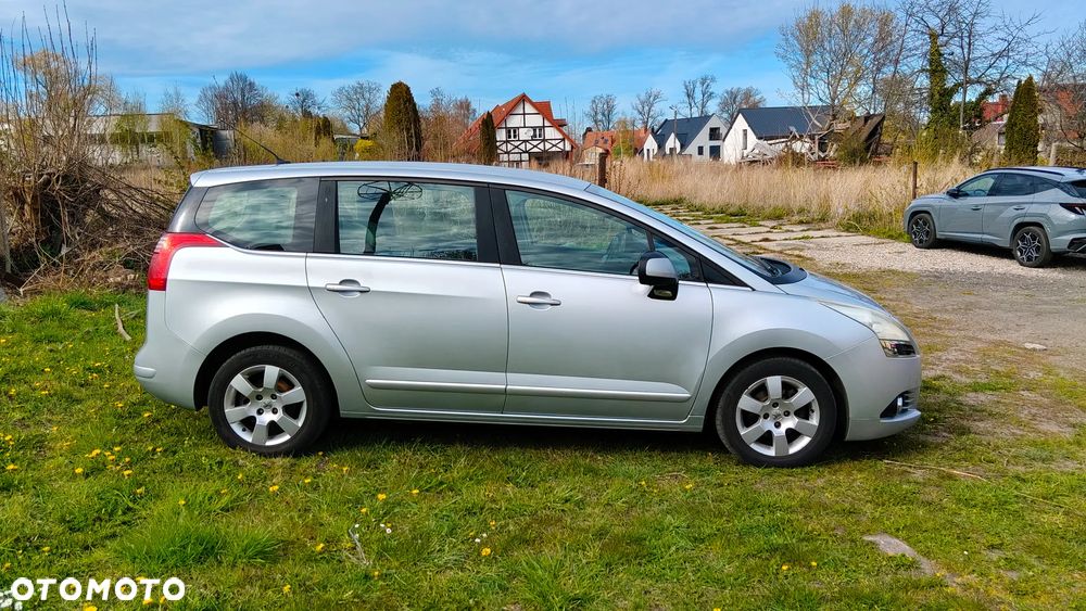 Peugeot 5008 1.6 HDi Premium - 6