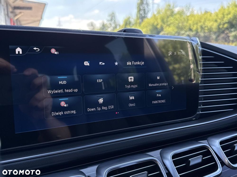 Mercedes-Benz GLS - 28