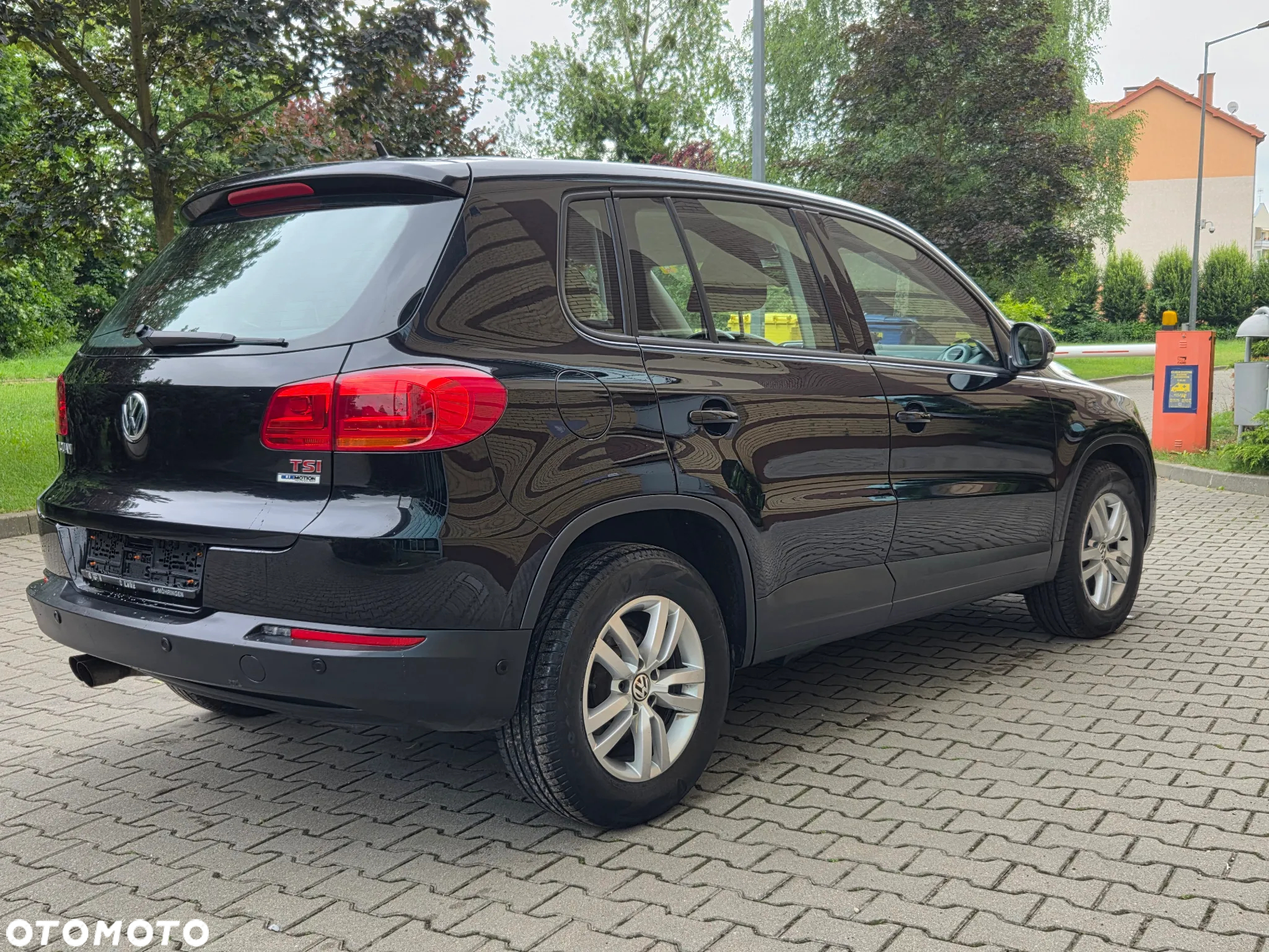 Volkswagen Tiguan 1.4 TSI BlueMotion Technology Exclusive - 2