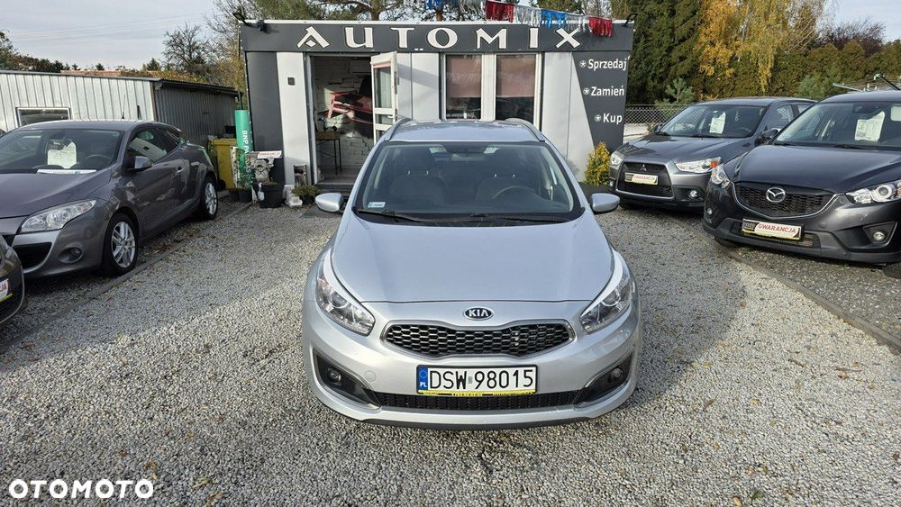 Kia Ceed - 8